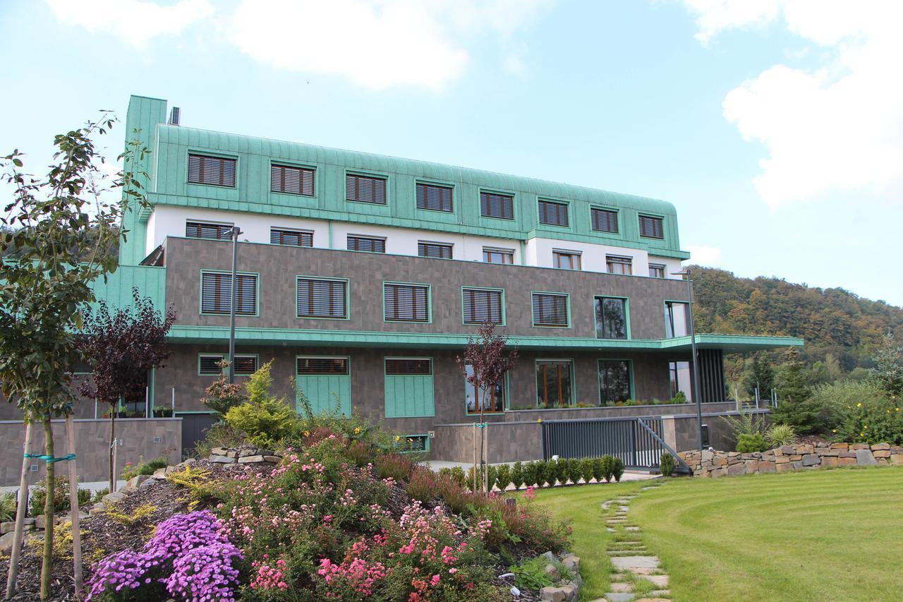 Hotel Bartos Frenštát pod Radhoštěm Dış mekan fotoğraf